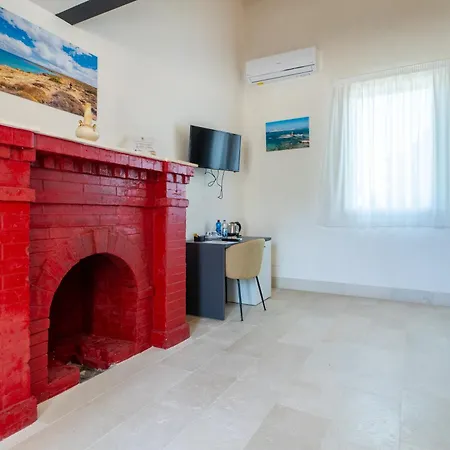 Borgo Novella فندق *